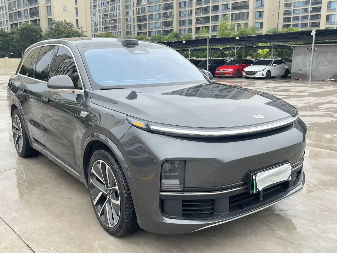 Lixiang L8
