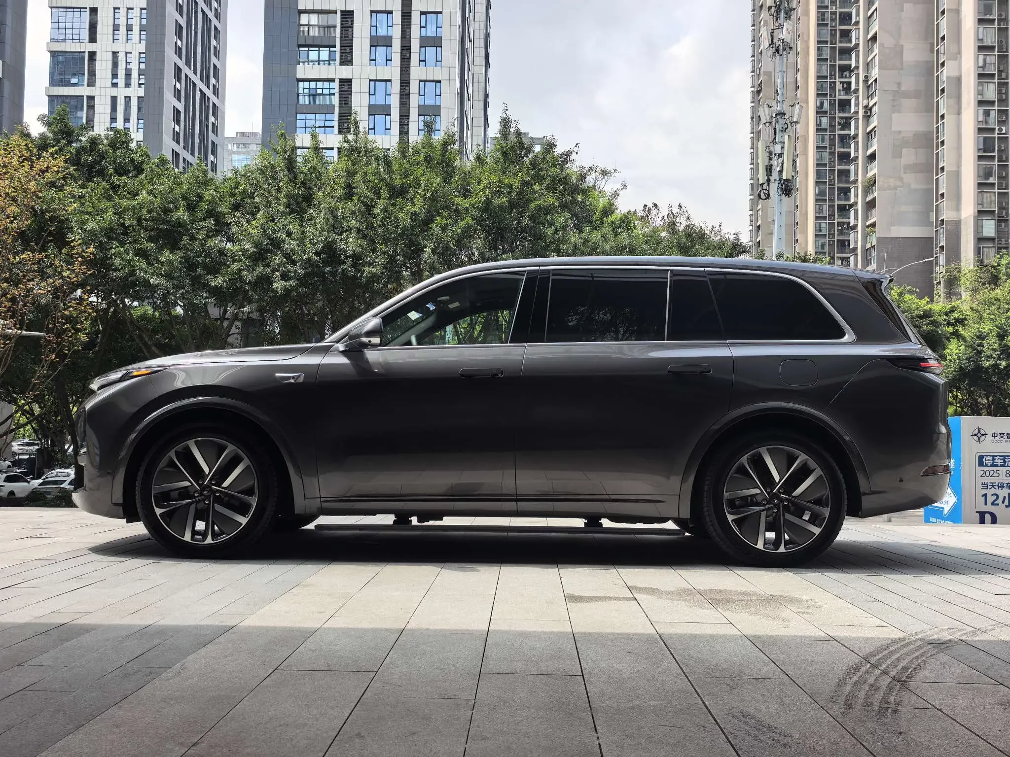 Lixiang L9