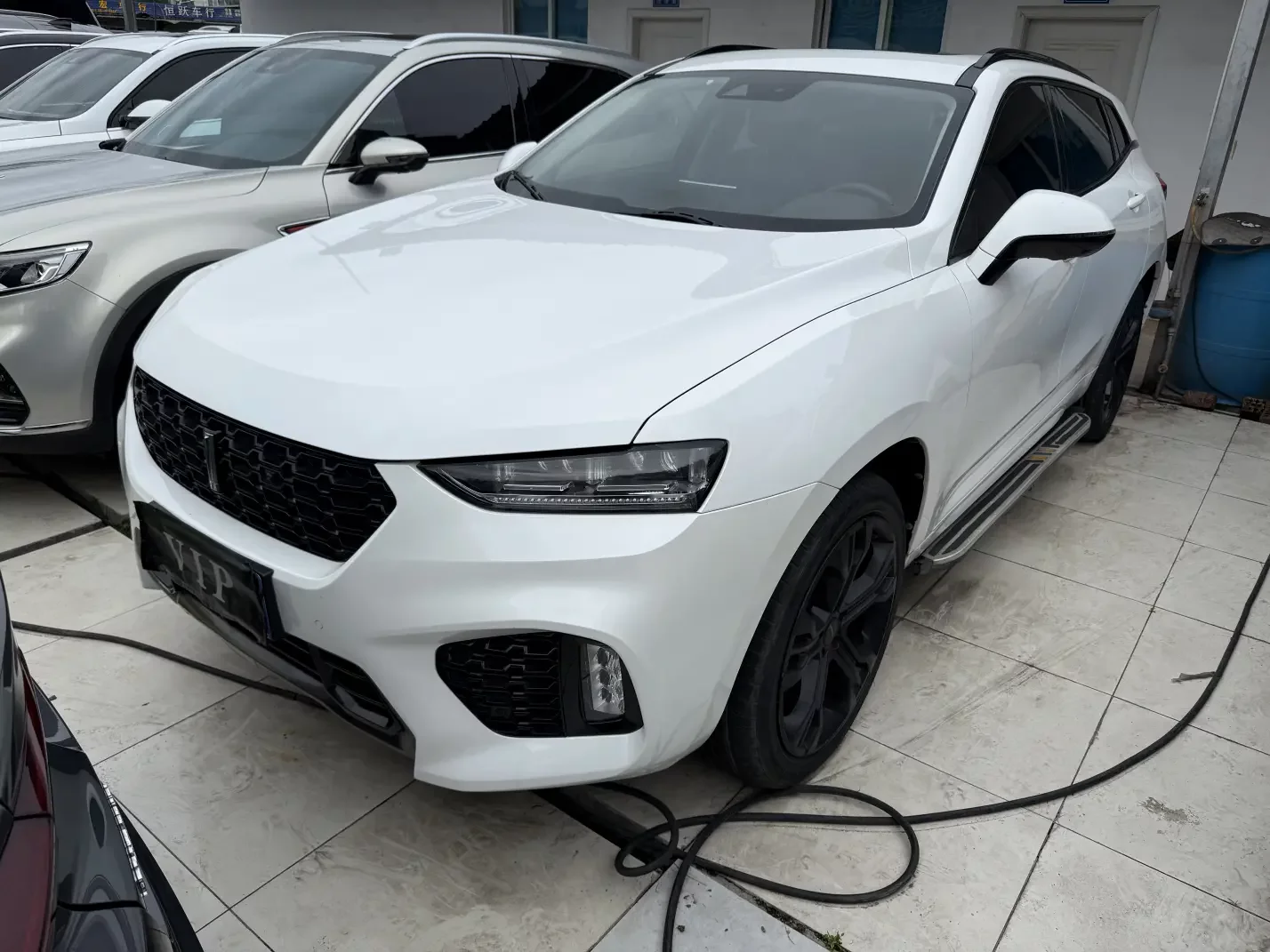 Wey Wei brand VV7