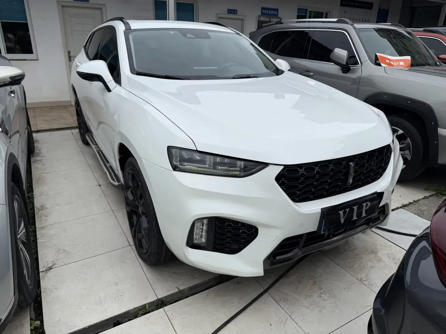 Wey Wei brand VV7