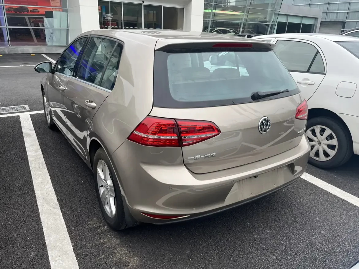 Volkswagen golf