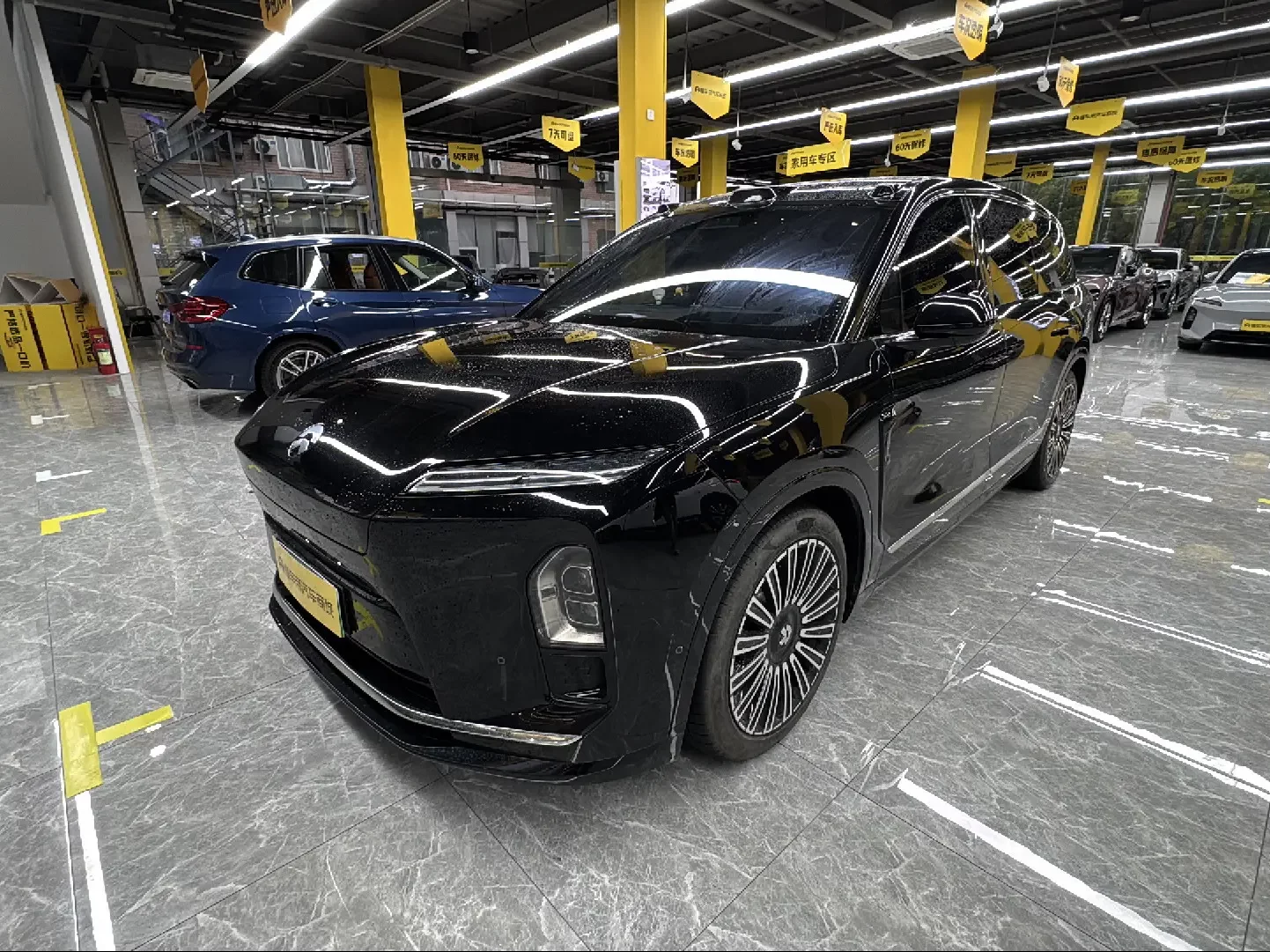 NIO ES8