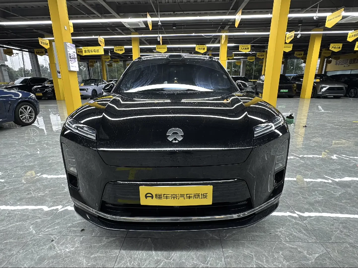 NIO ES8