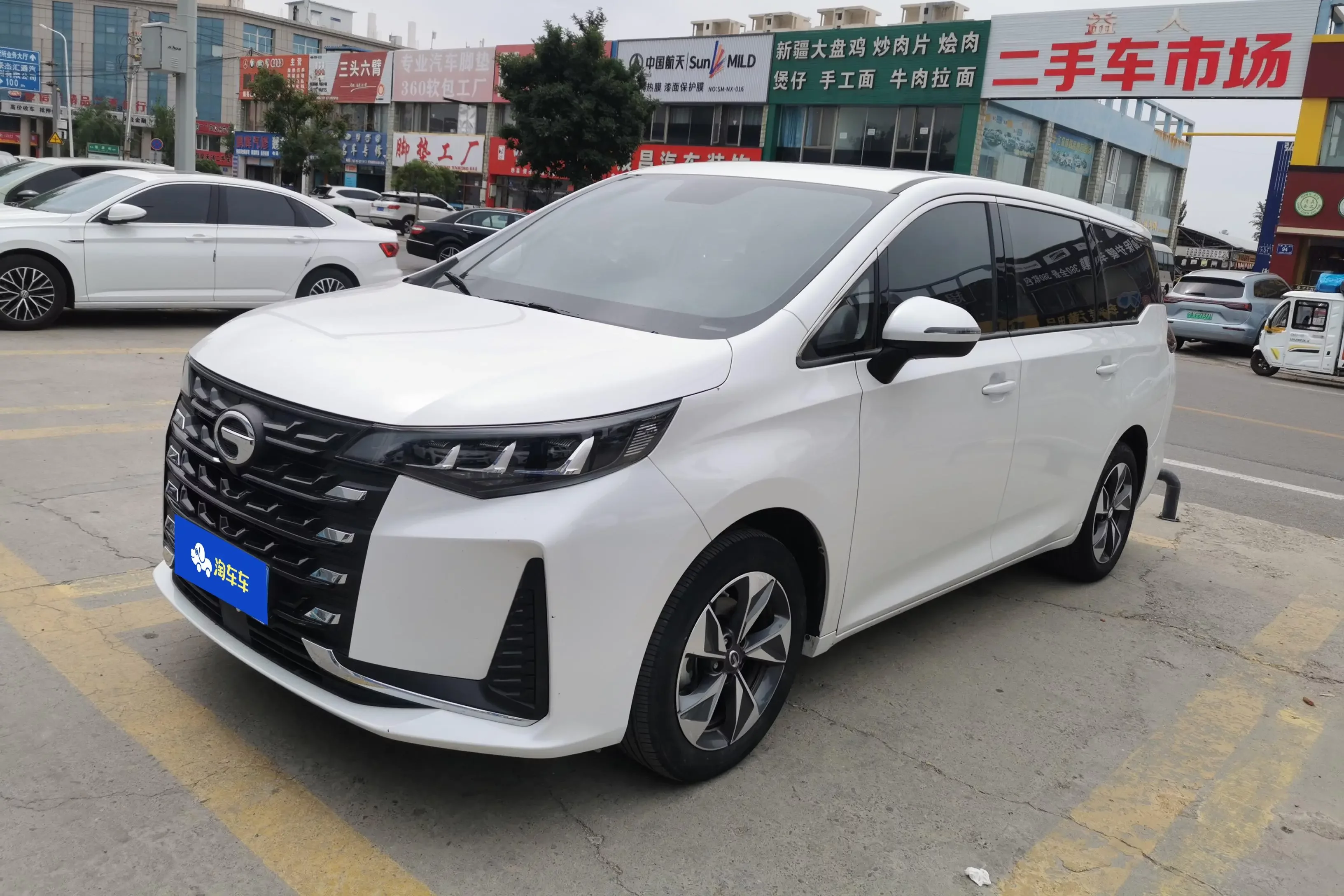 GAC Trumpchi M6  из Китая