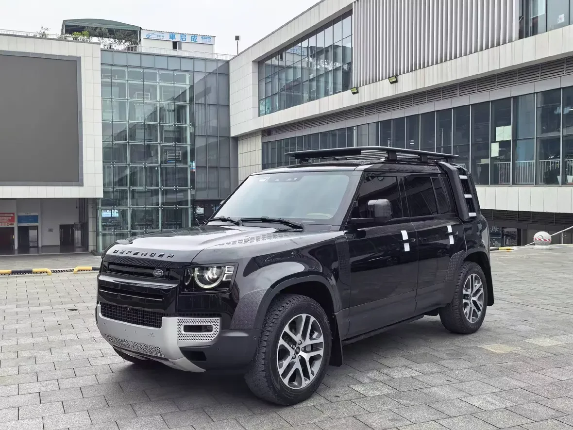 Land Rover guard