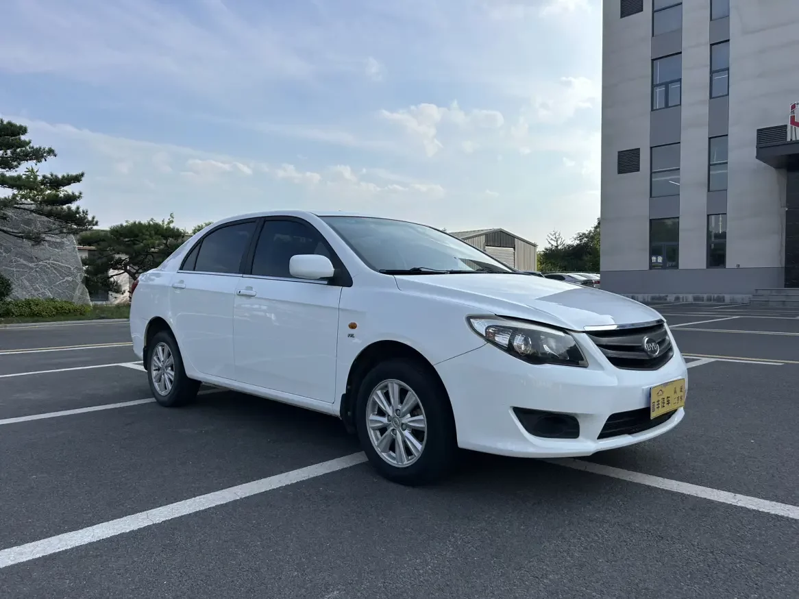 BYD L3