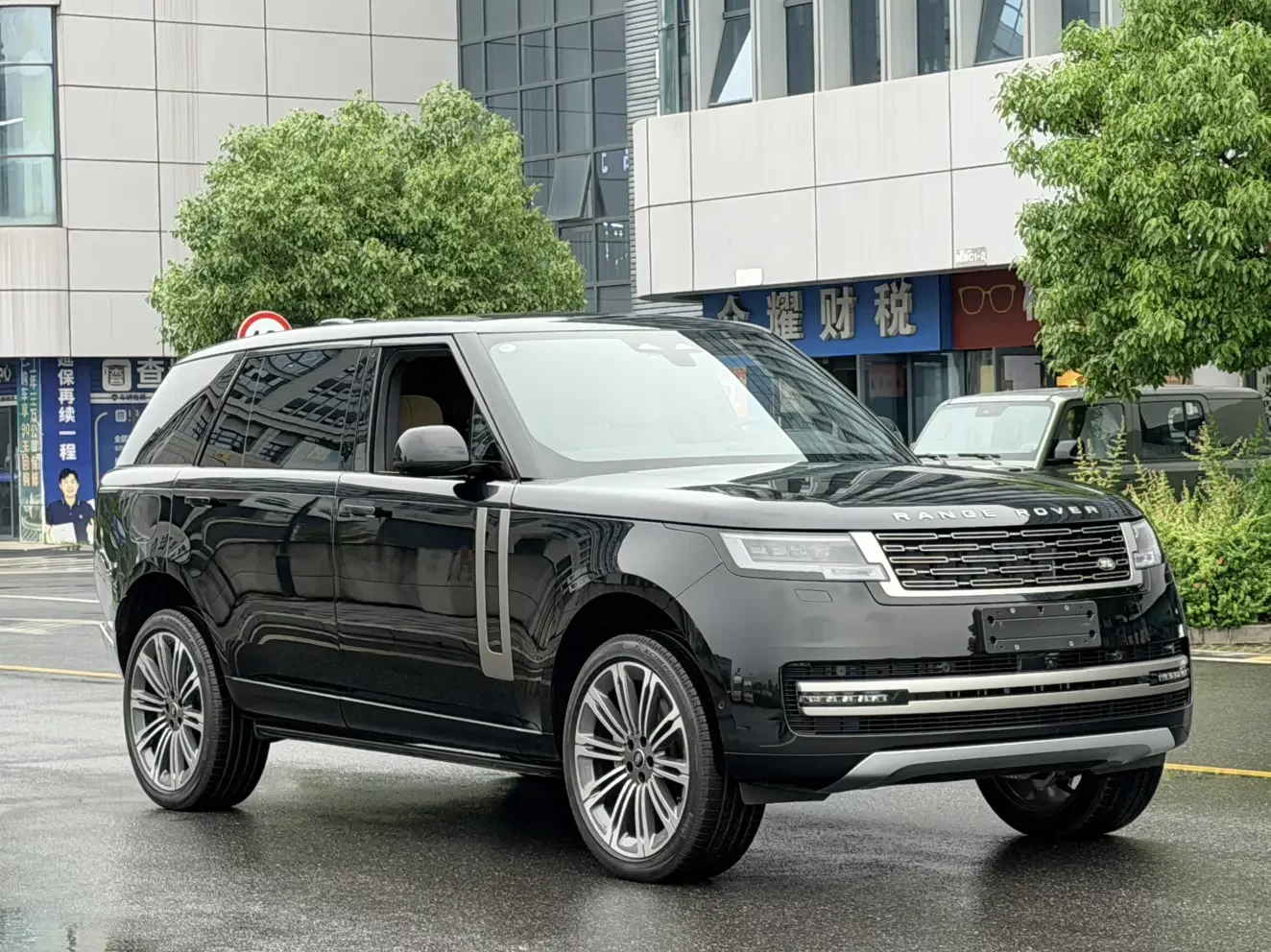Land Rover range rover