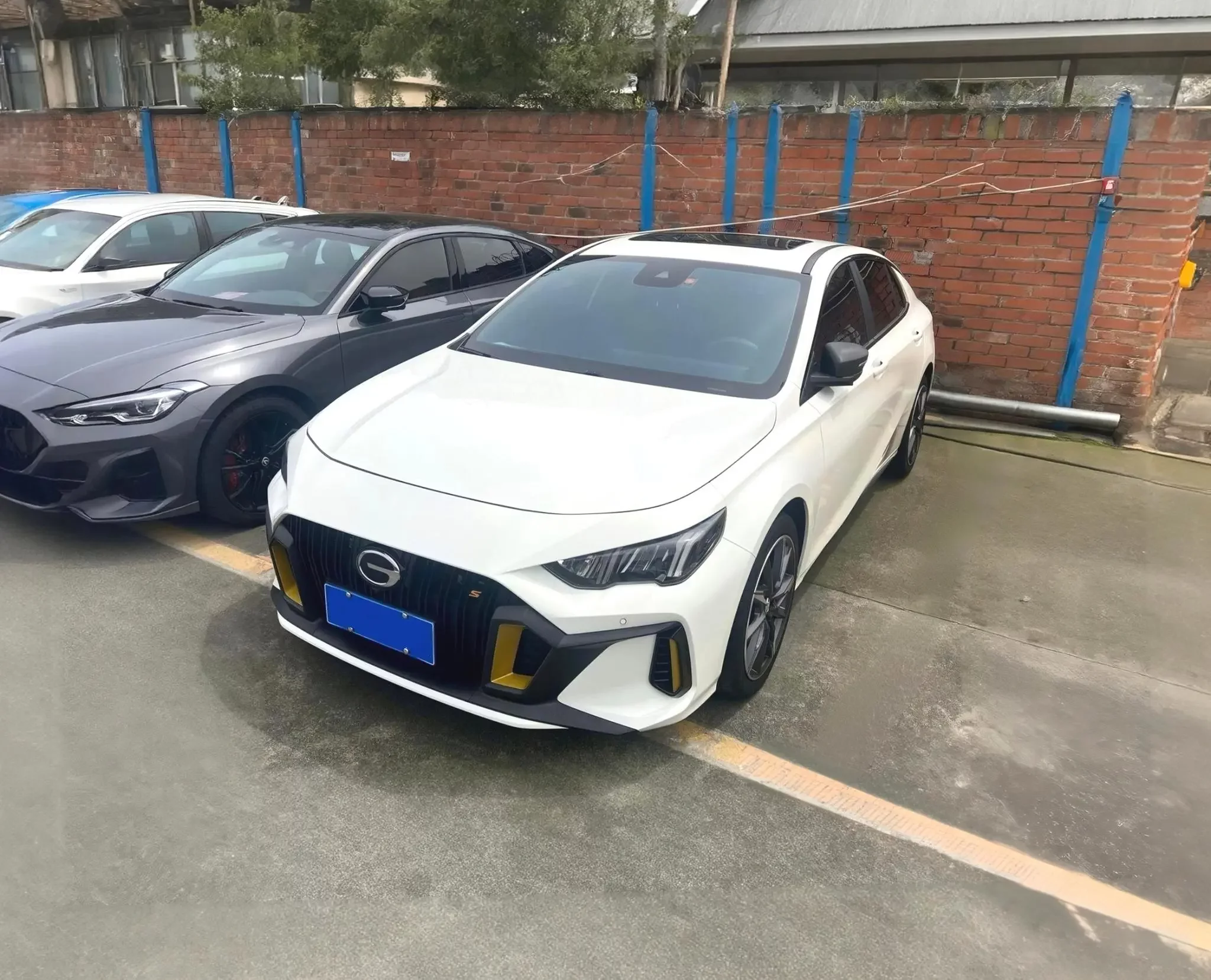 GAC Trumpchi Empow  из Китая