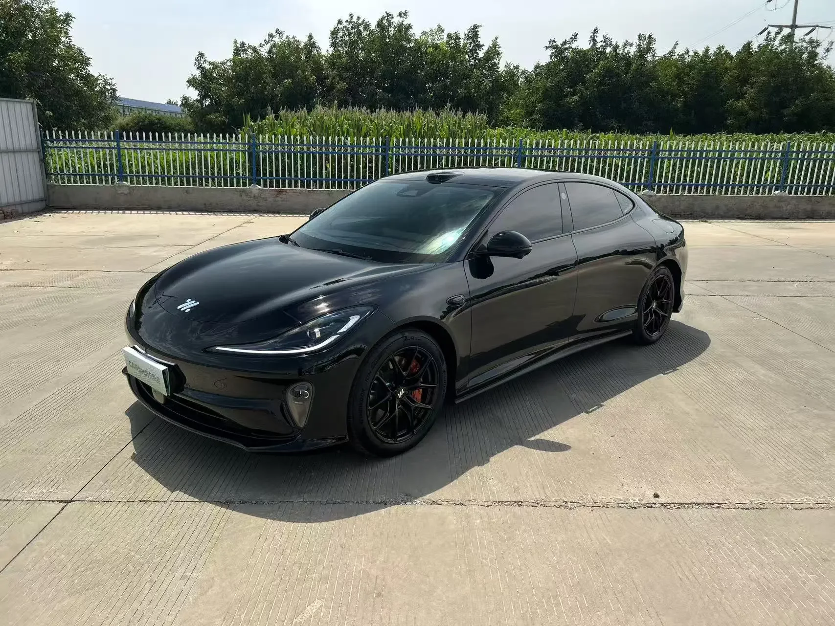 Zhiji L6  из Китая