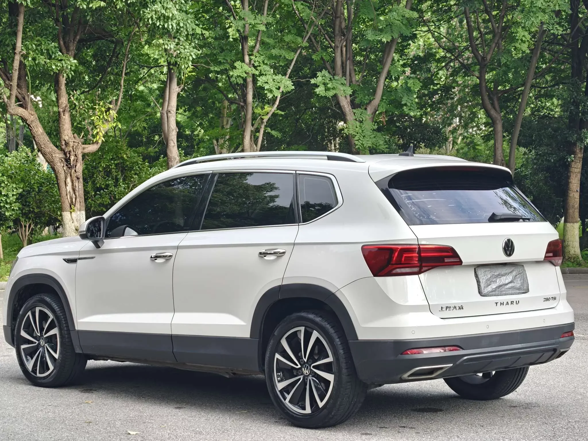 Volkswagen Tharu