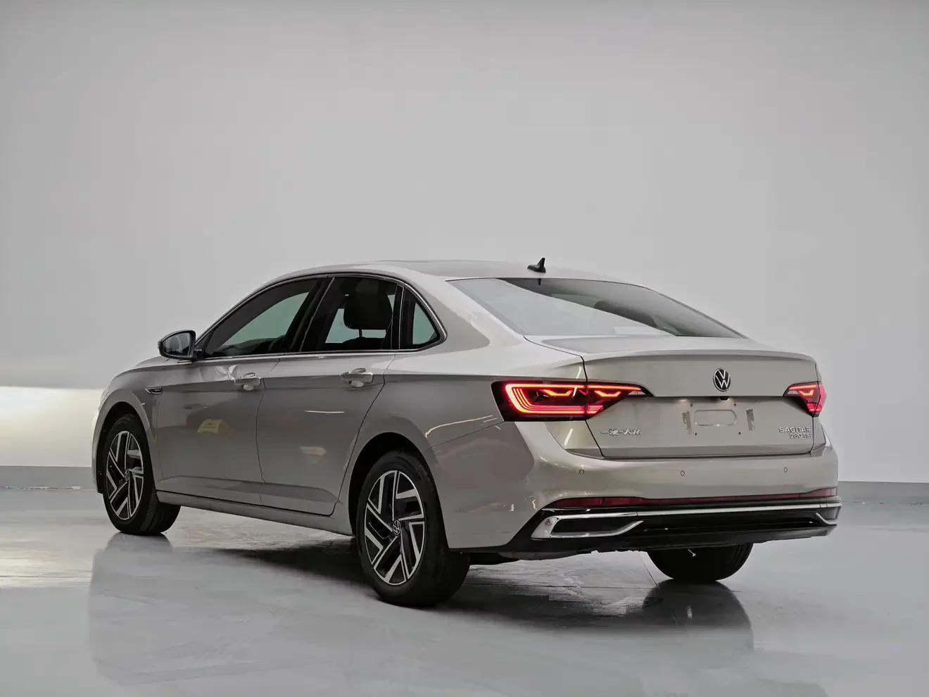 Volkswagen Sagitar