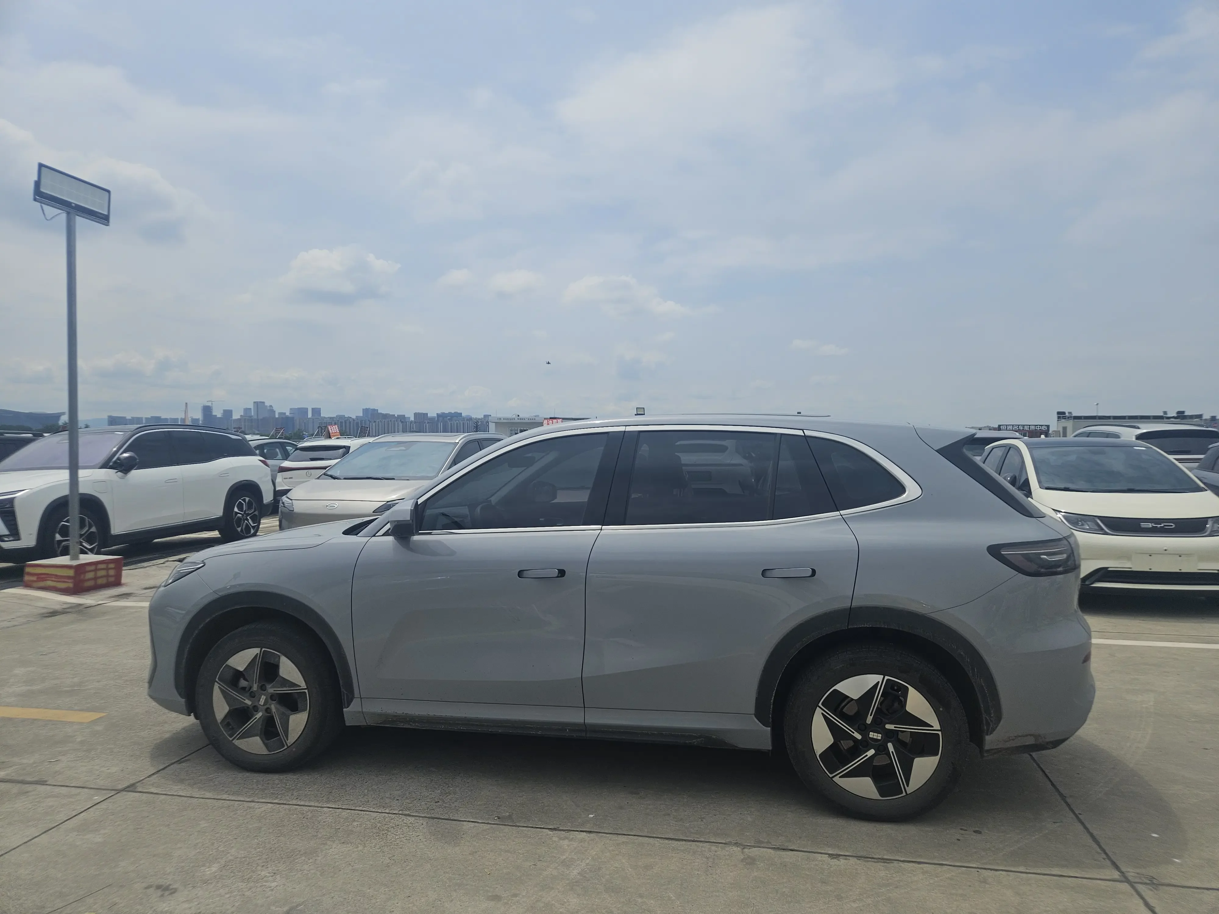Geely Galaxy E5