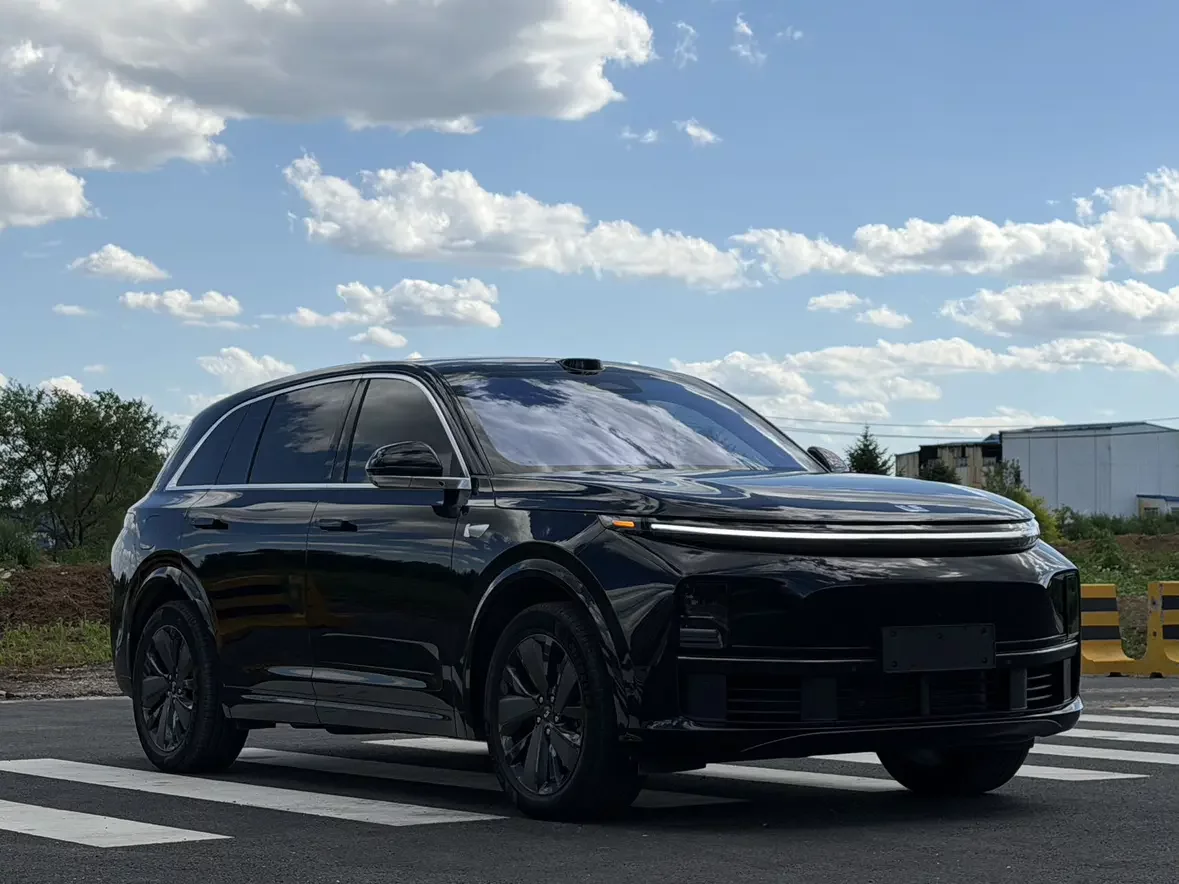 Lixiang L7