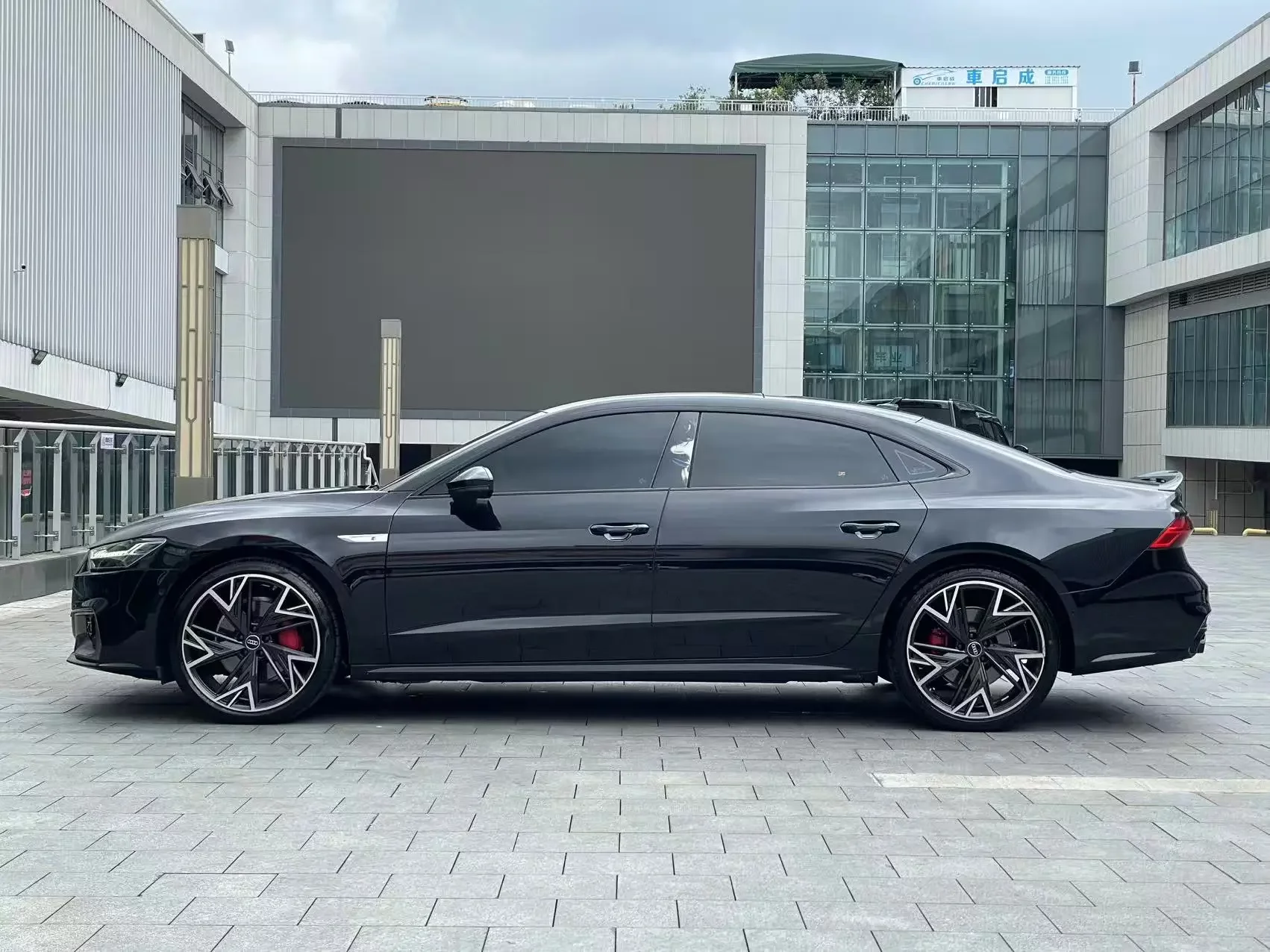 Audi A7L