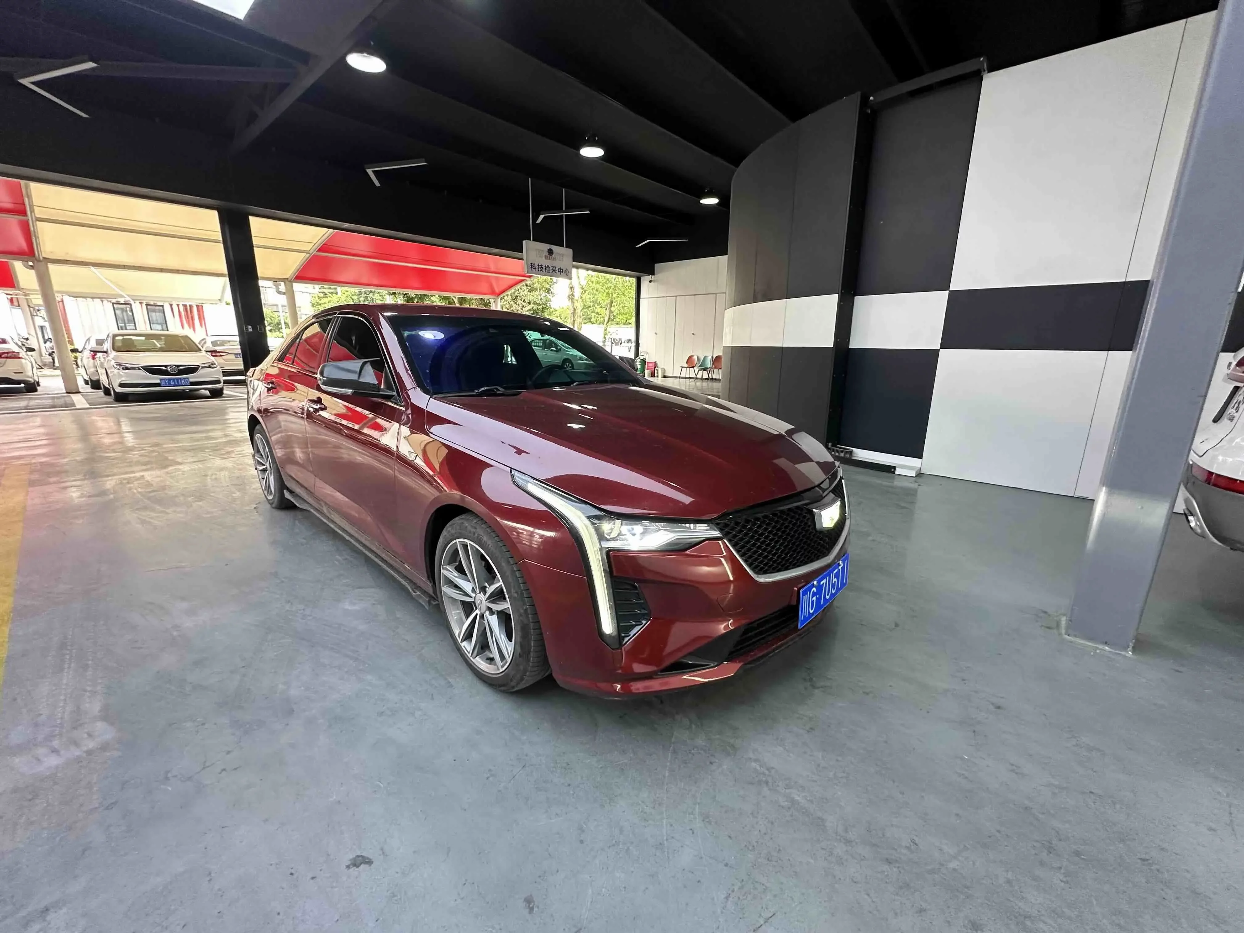 Cadillac CT4  из Китая