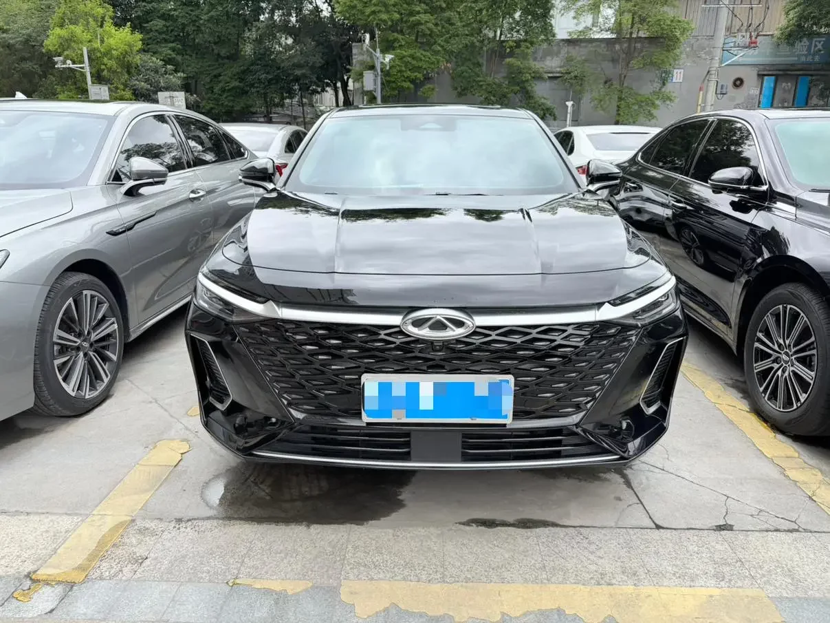 Chery Arrizo 8