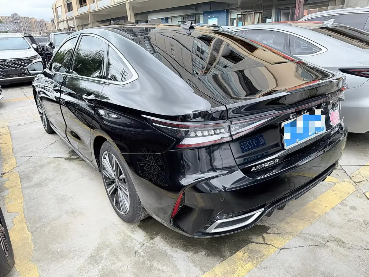 Chery Arrizo 8