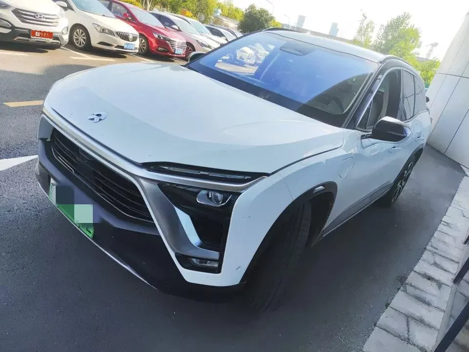 NIO ES8  из Китая