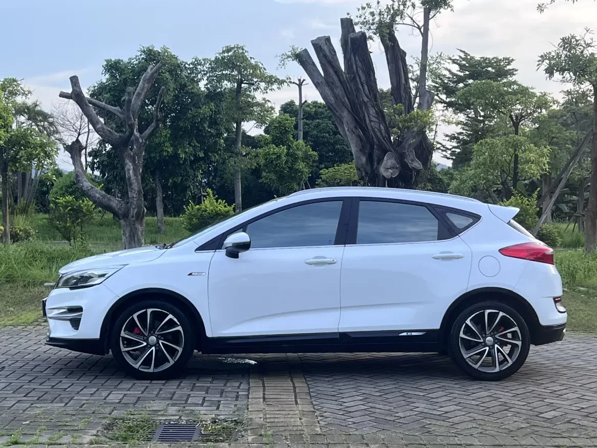 Geely Emgrand GS
