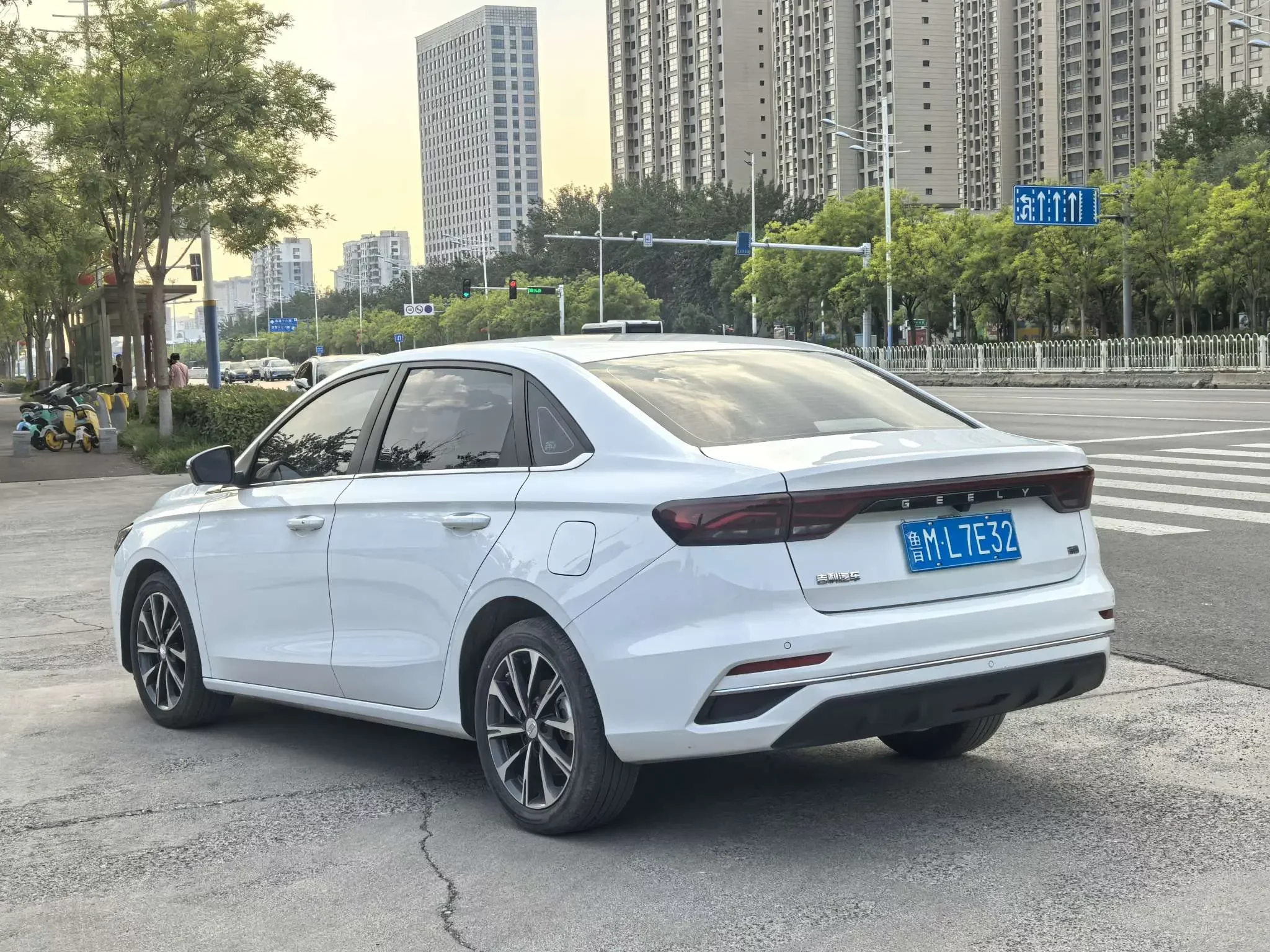Geely emgrand