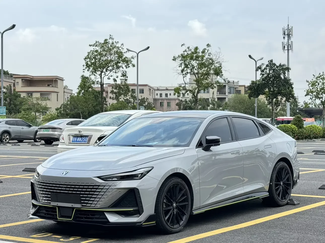 Changan UNI-V
