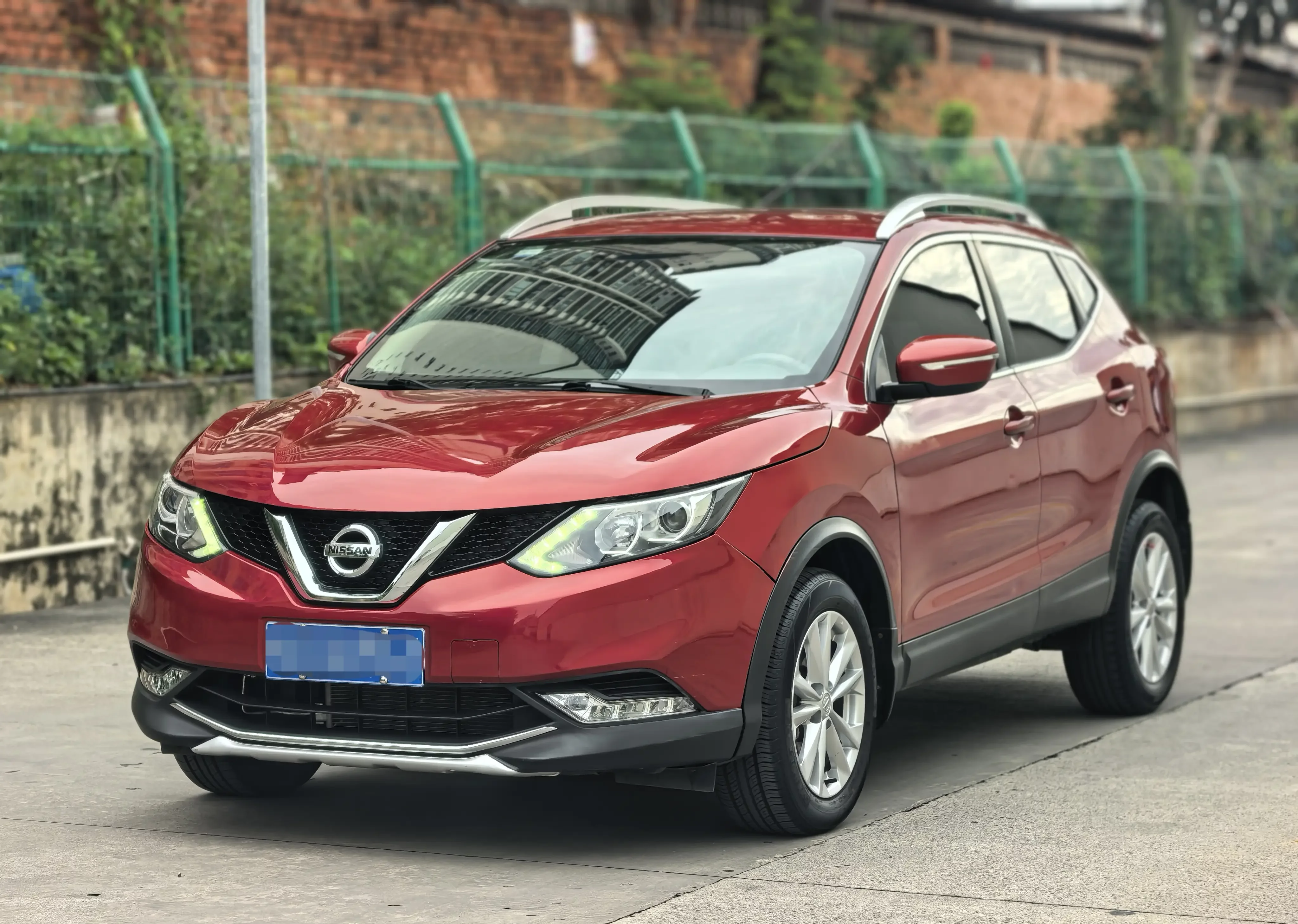 Nissan Qashqai  из Китая