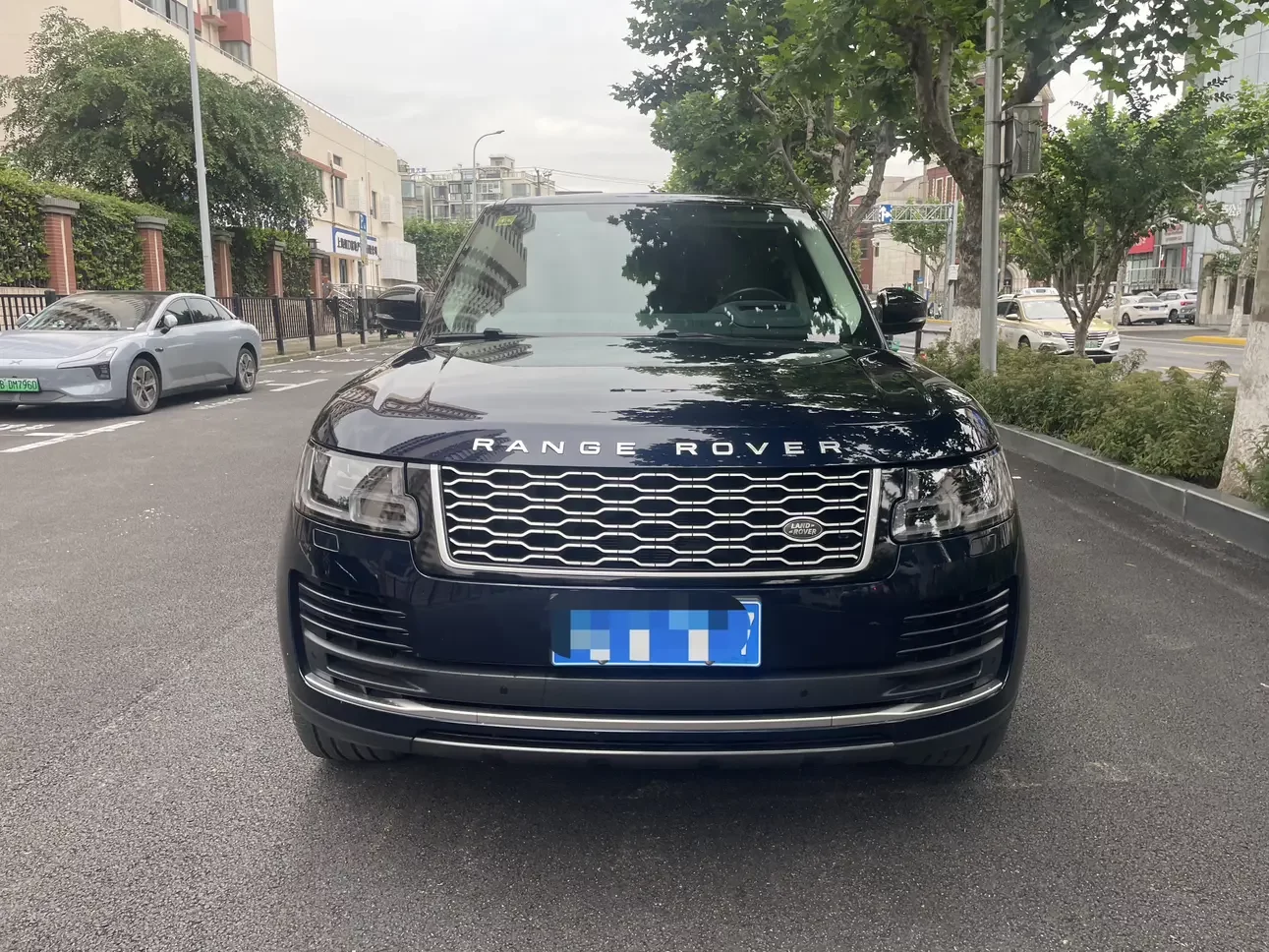 Land Rover range rover