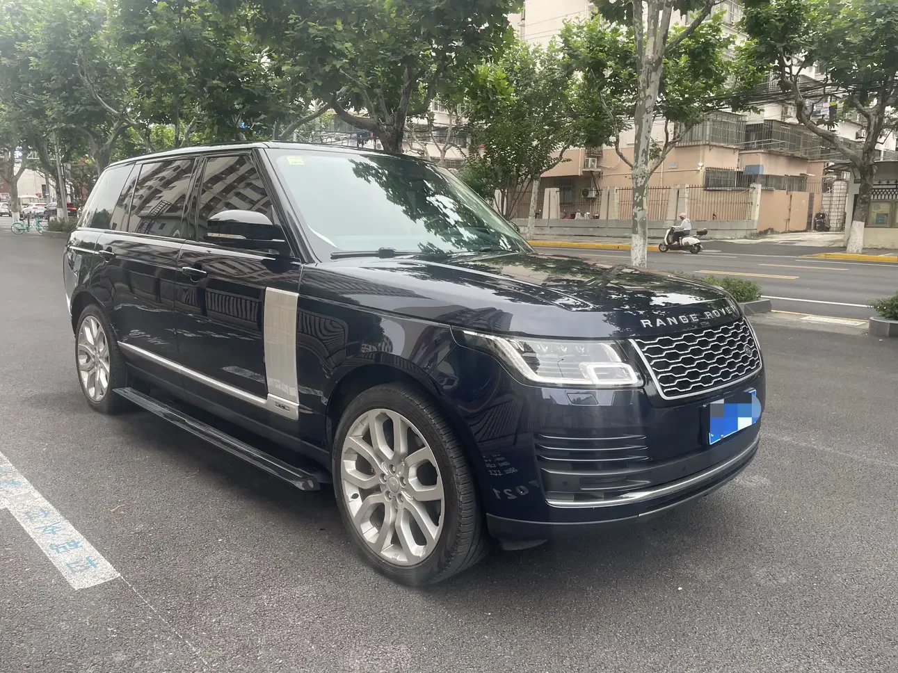 Land Rover range rover