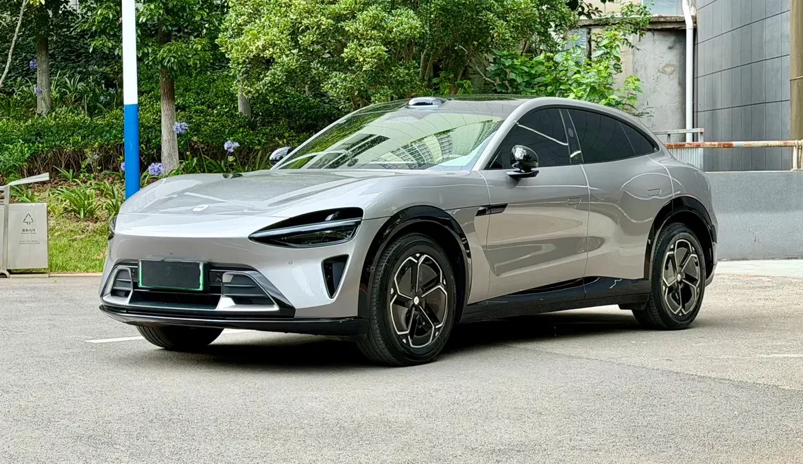 Xiaomi car Xiaomi YU7  из Китая
