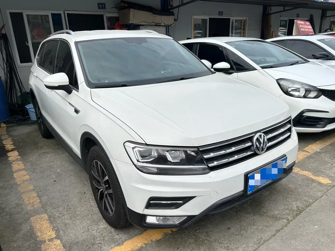 Volkswagen Tiguan L