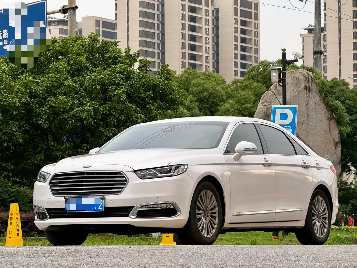 Ford Taurus