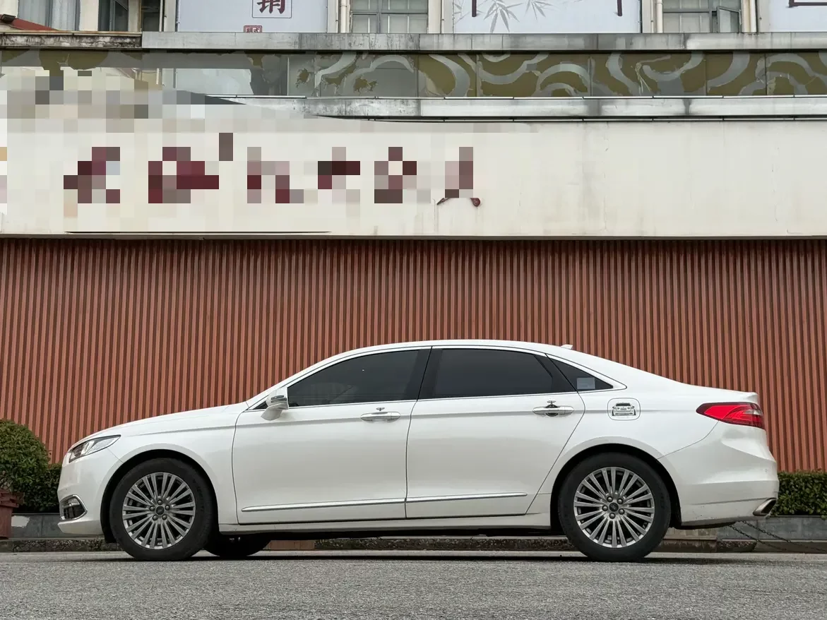 Ford Taurus