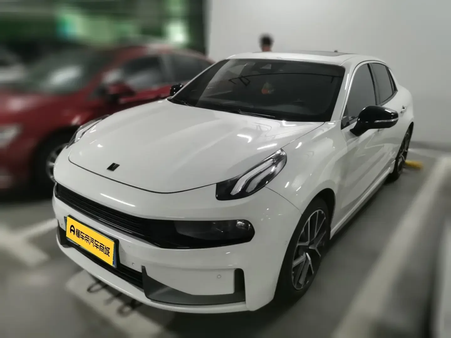 Lynk & Co 03