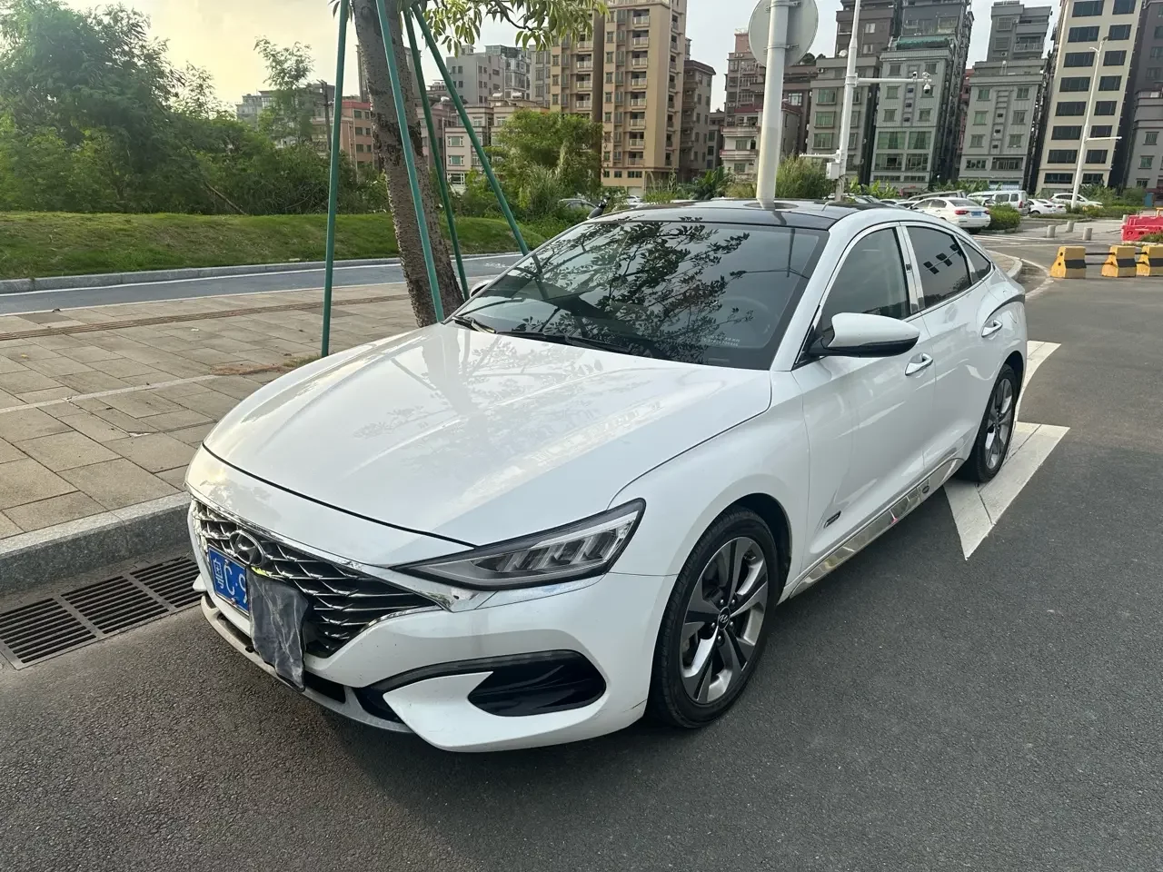 Hyundai Lafesta