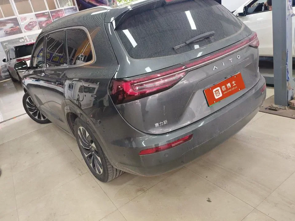 AITO M7