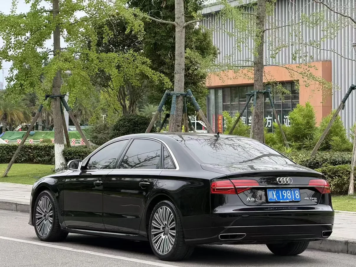 Audi A8
