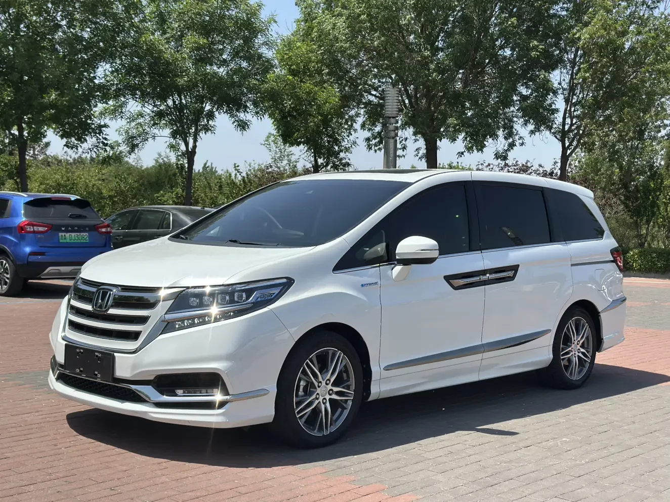 Honda Elysion (Alison)  из Китая
