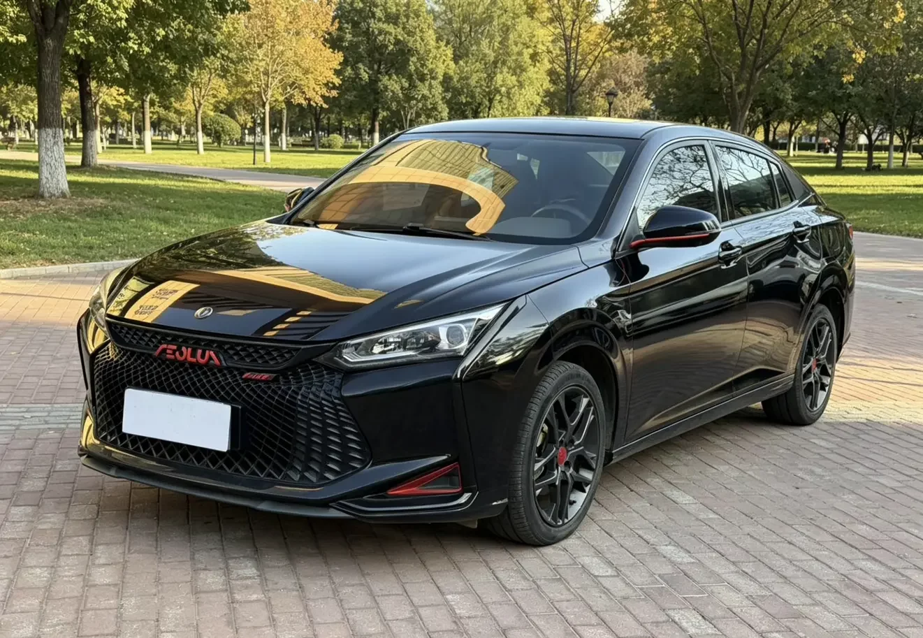 Dongfeng Yixuan  из Китая
