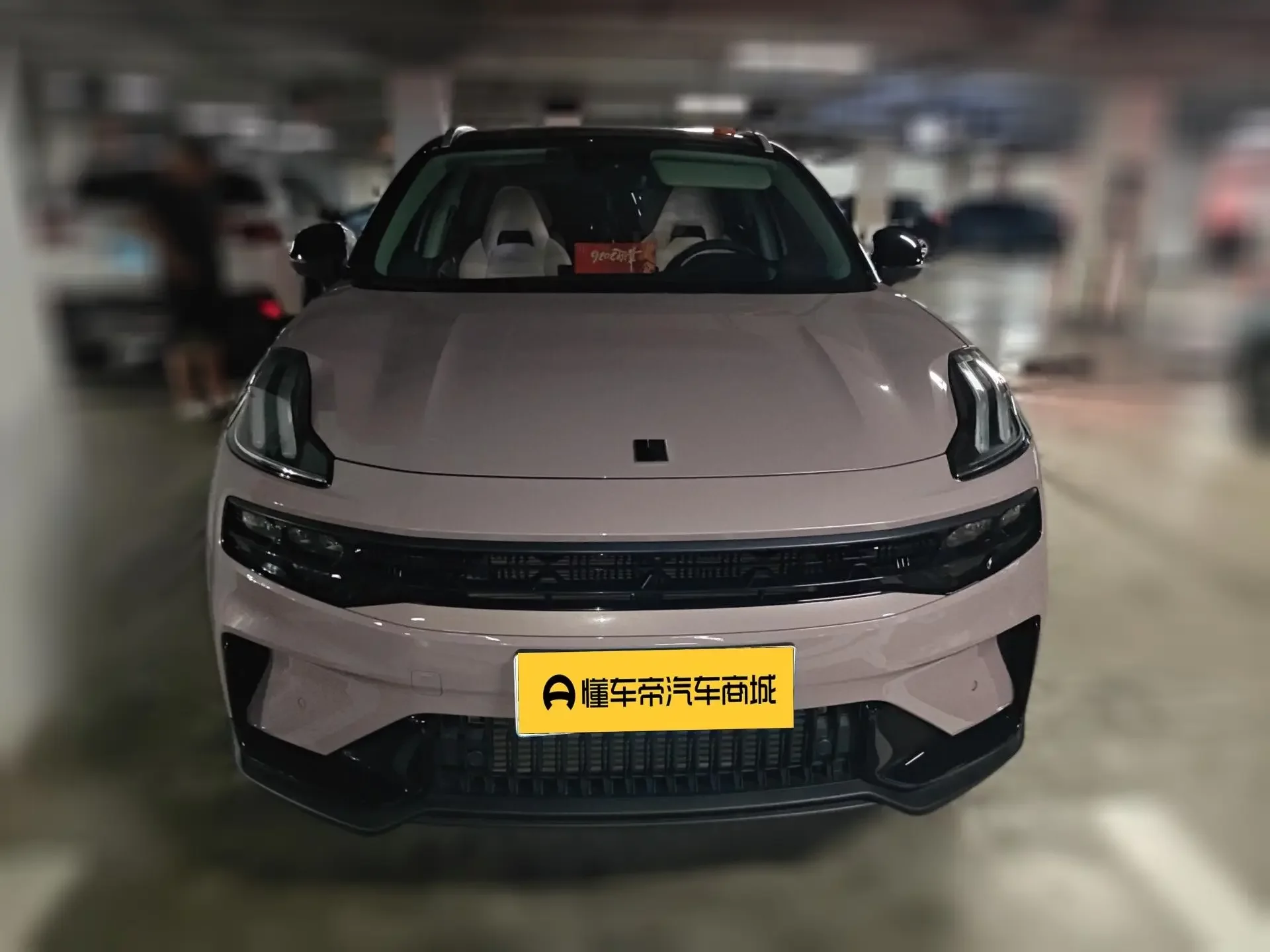 Lynk & Co 06