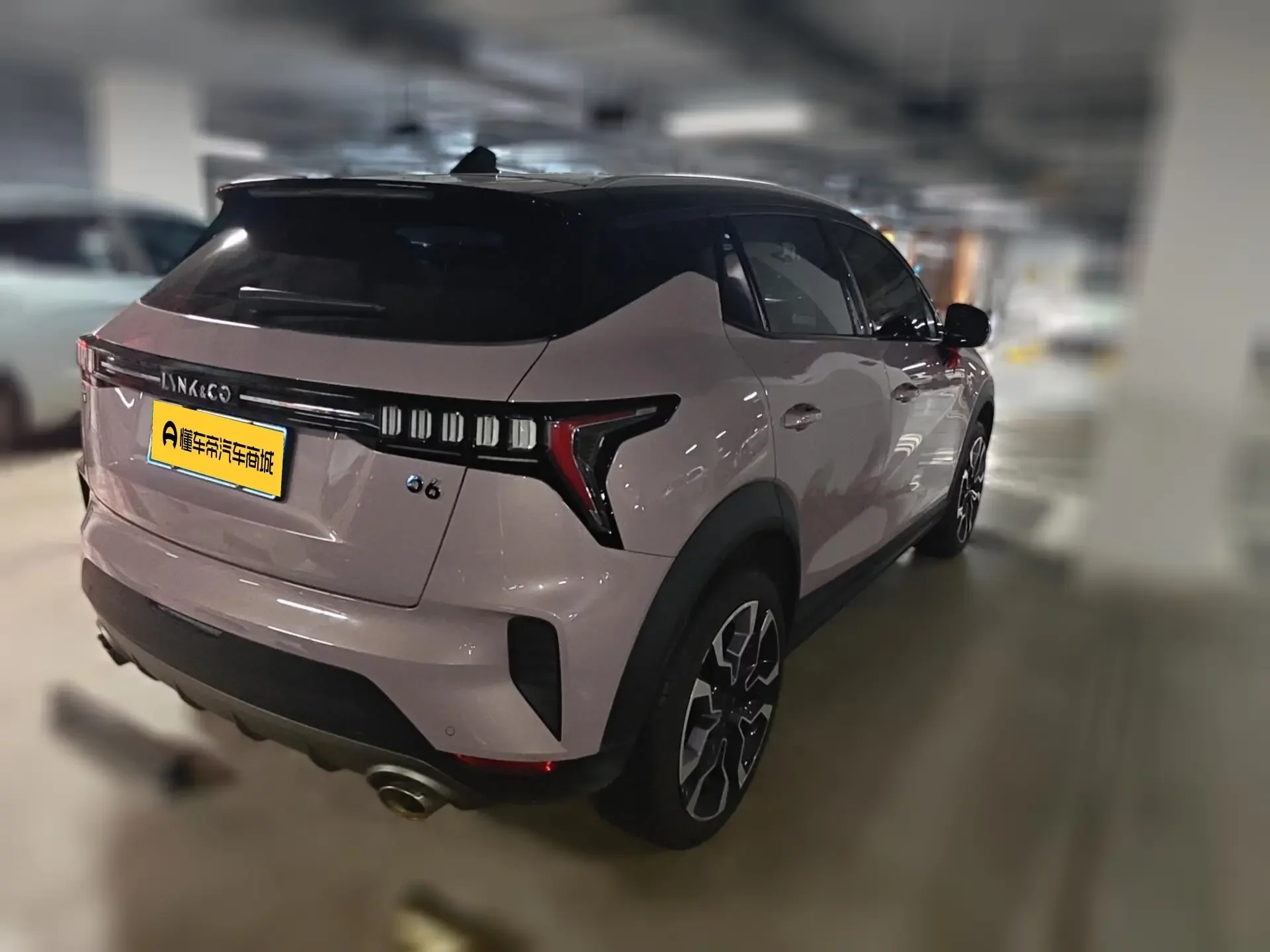 Lynk & Co 06