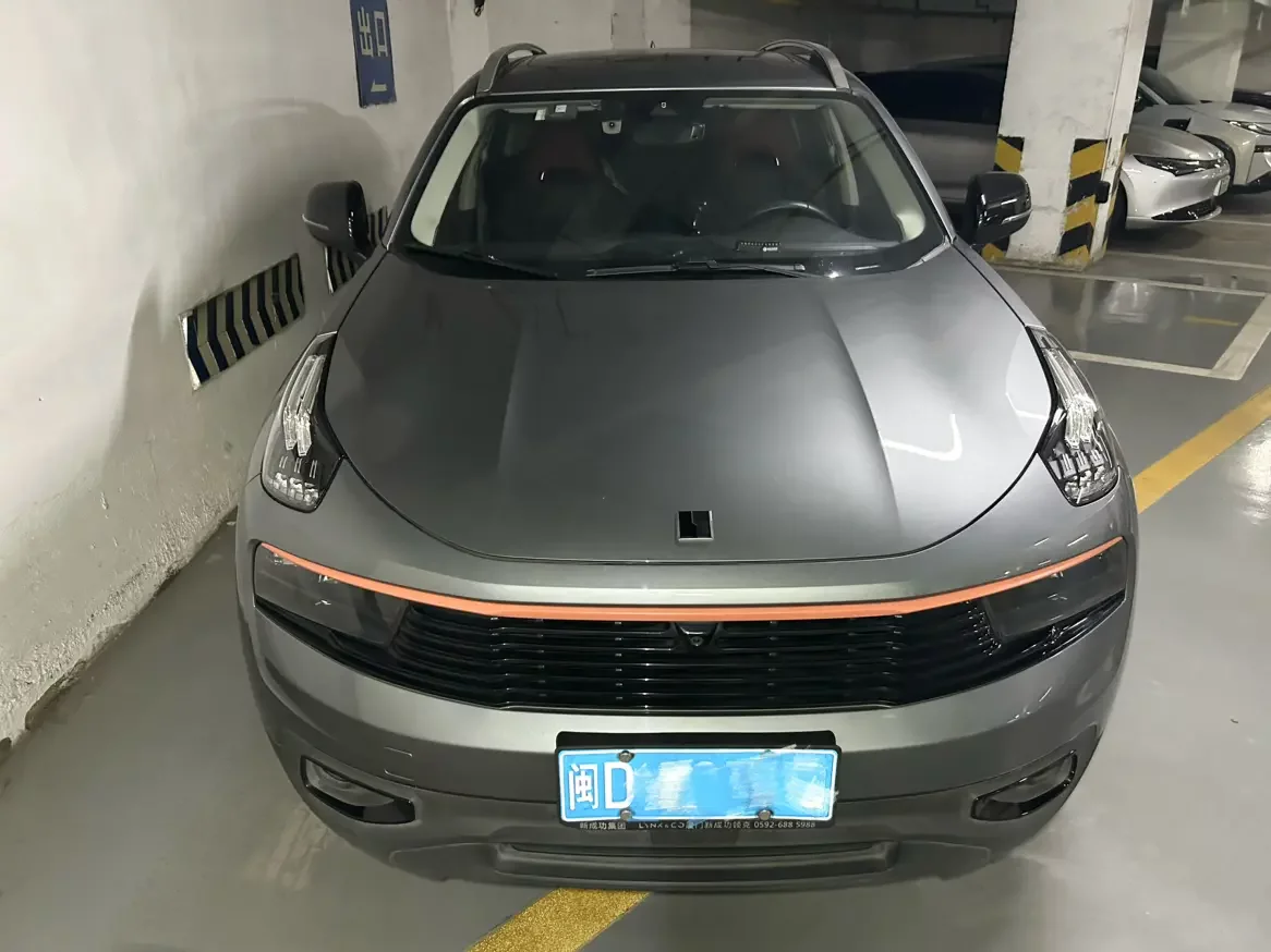 Lynk & Co 01