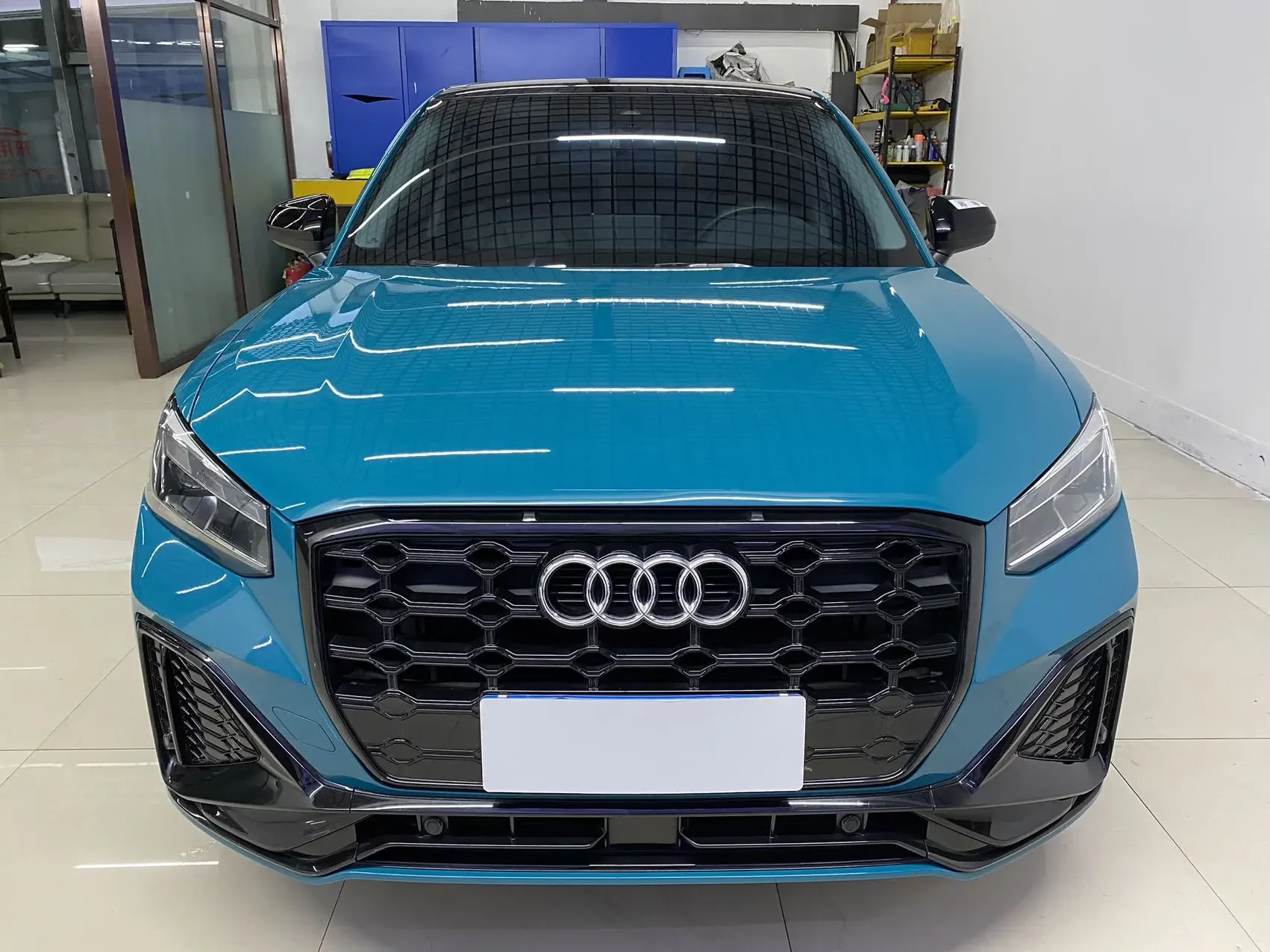 Audi Q2L