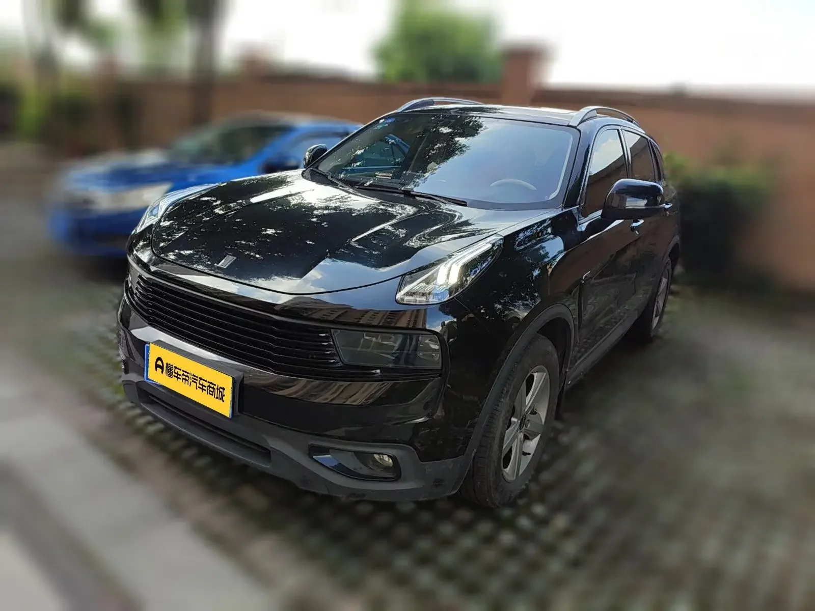 Lynk & Co 01