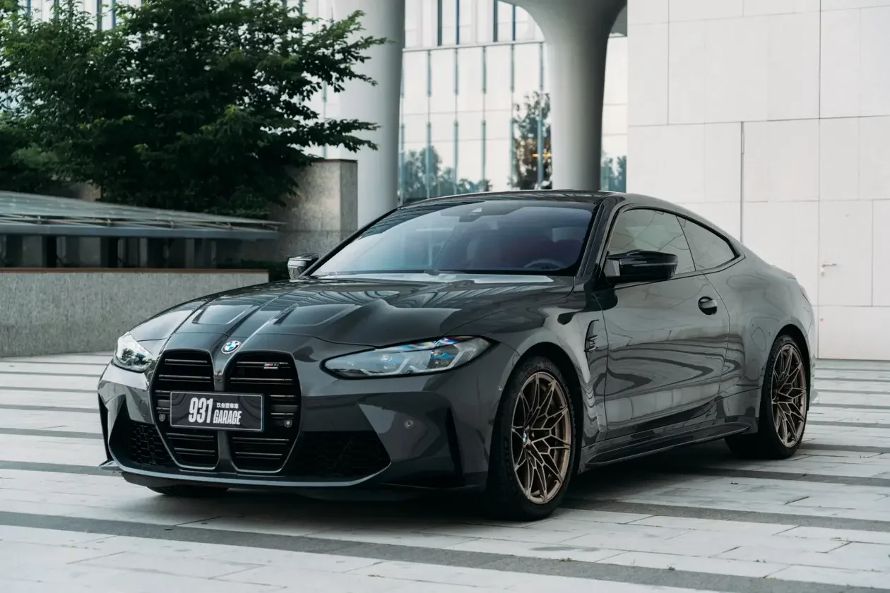 BMW M4  из Китая