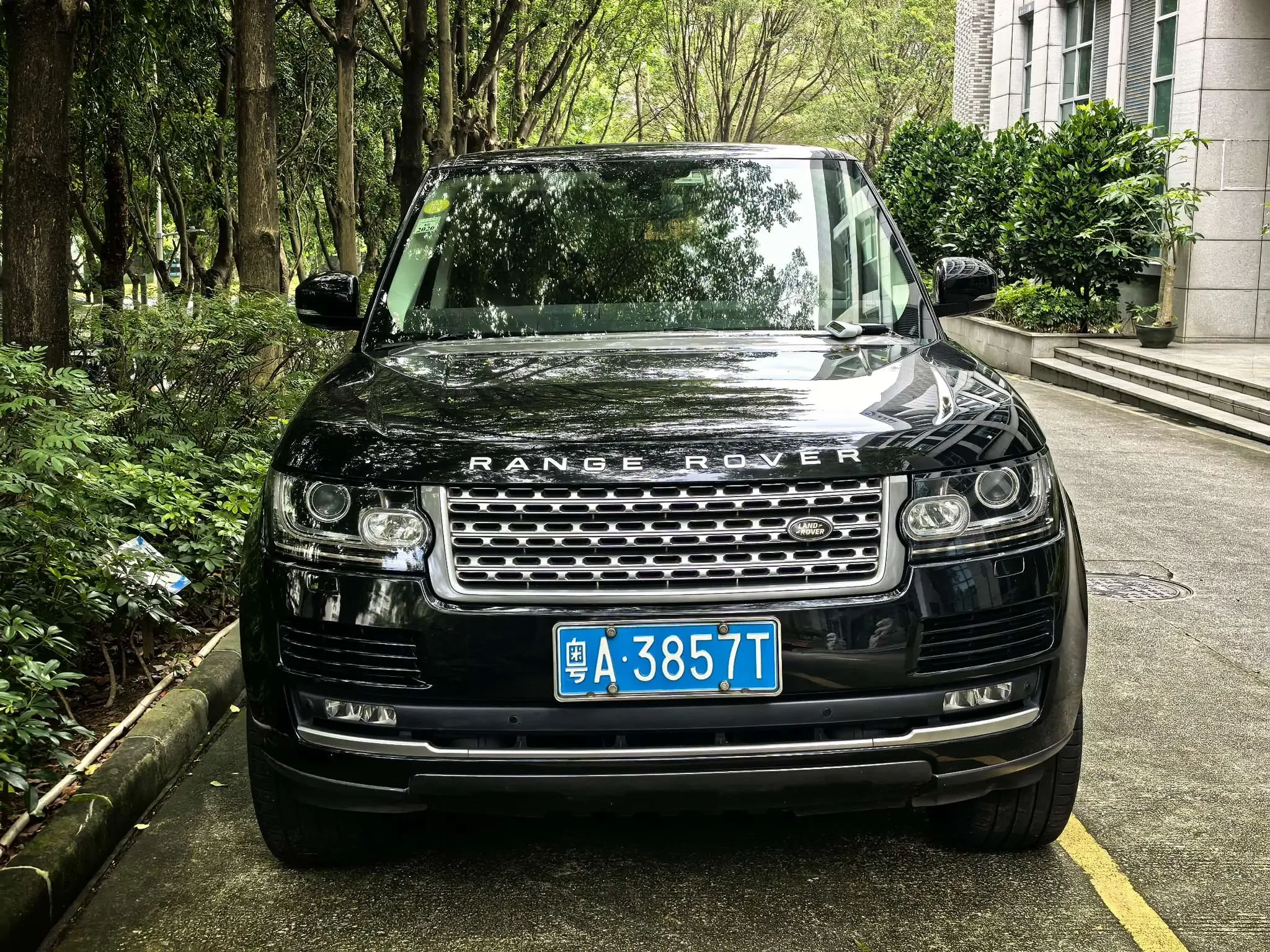 Land Rover range rover