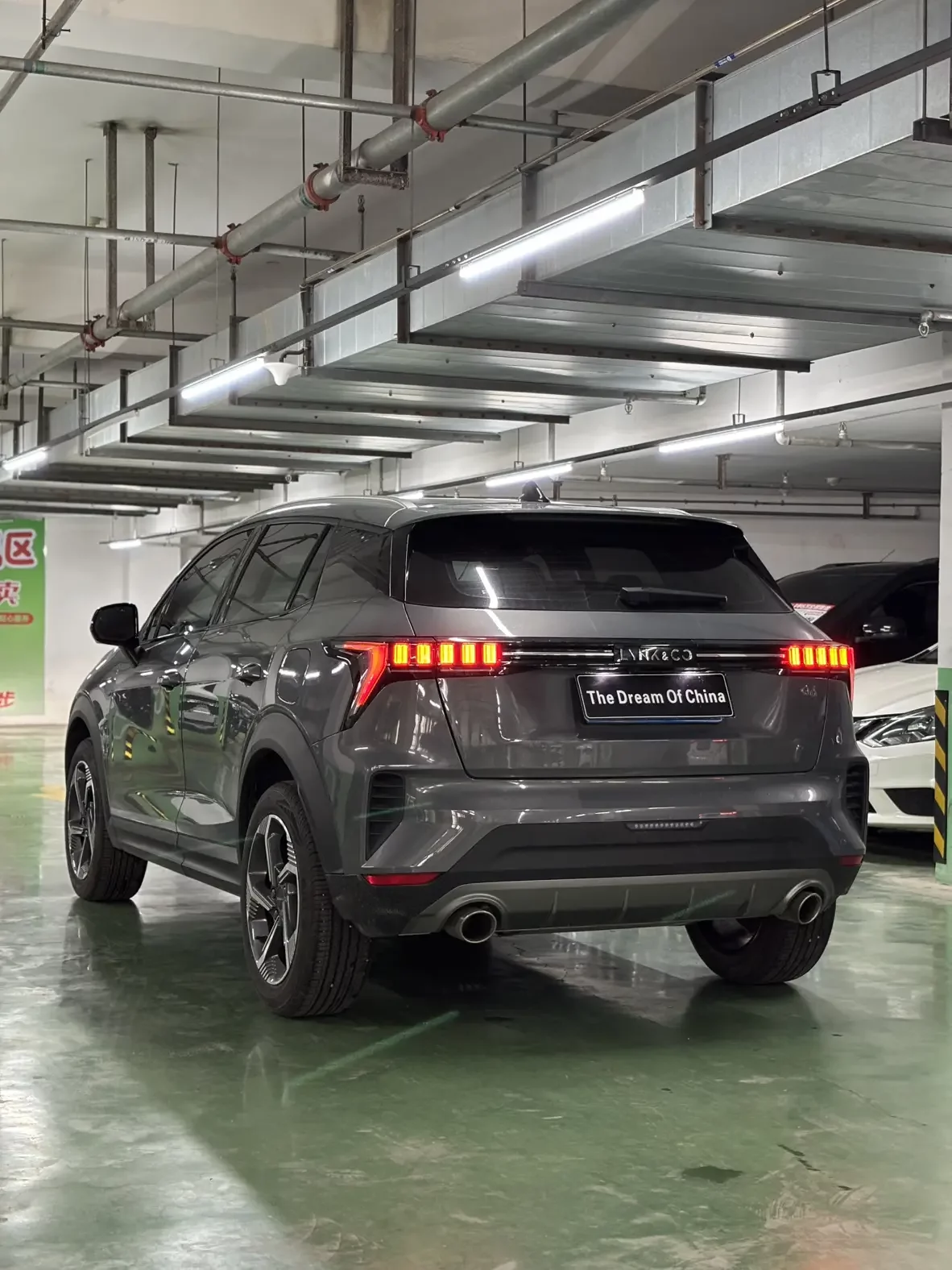 Lynk & Co 06
