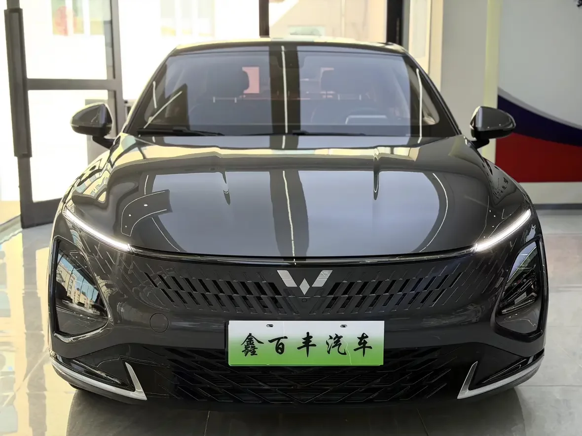 Wuling Starlight PHEV
