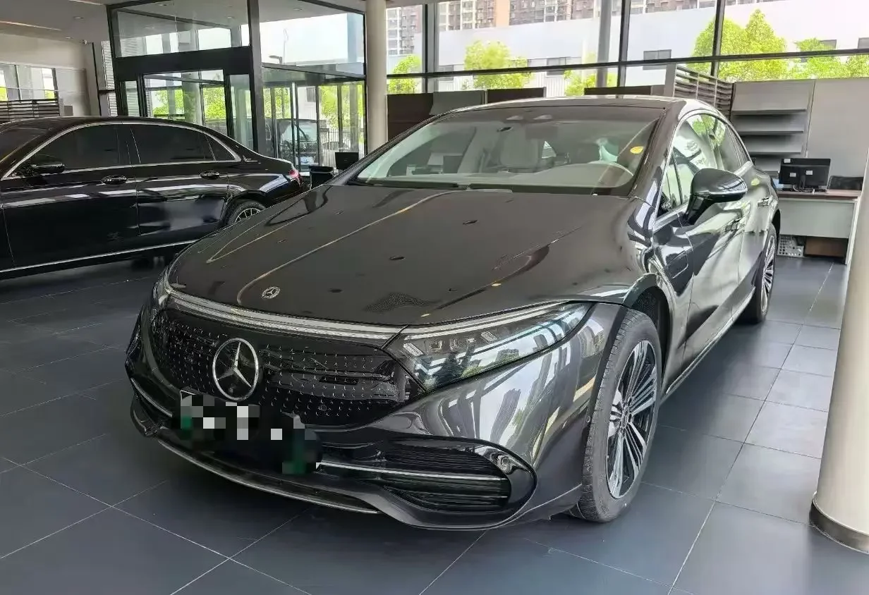 Mercedes-Benz EQS