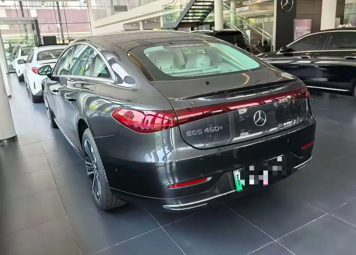 Mercedes-Benz EQS