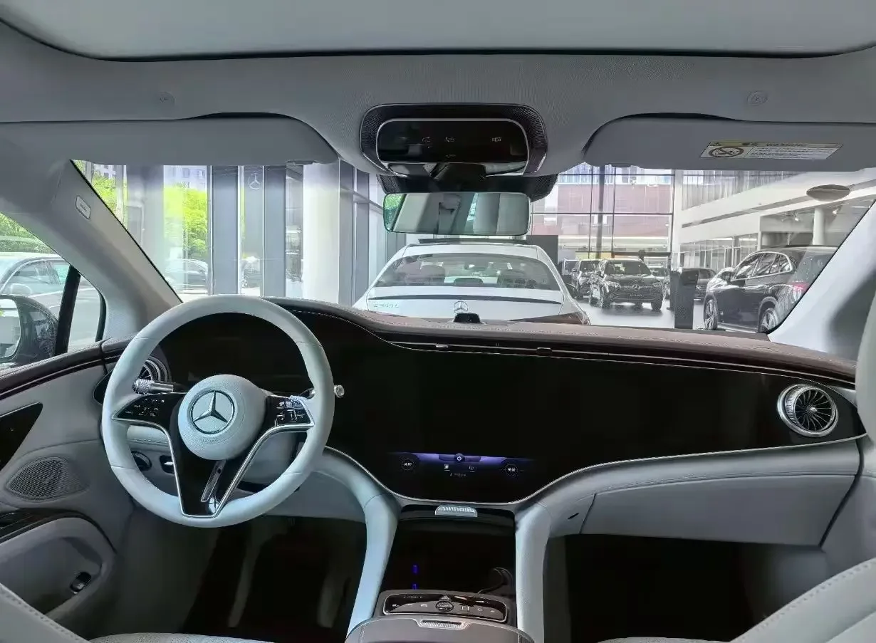 Mercedes-Benz EQS